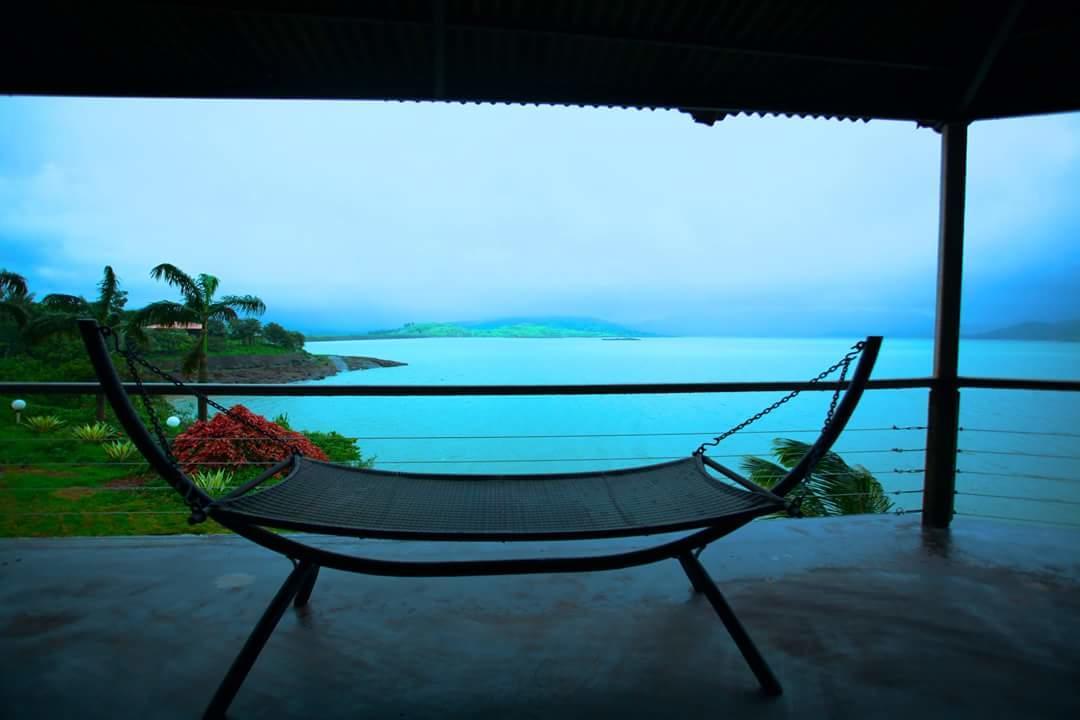 Kino Lakeside Chalet Hotel โลนาวาลา ภายนอก รูปภาพ
