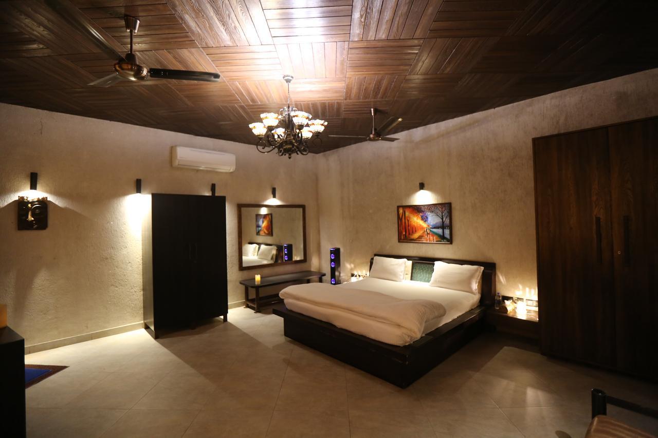 Kino Lakeside Chalet Hotel โลนาวาลา ภายนอก รูปภาพ