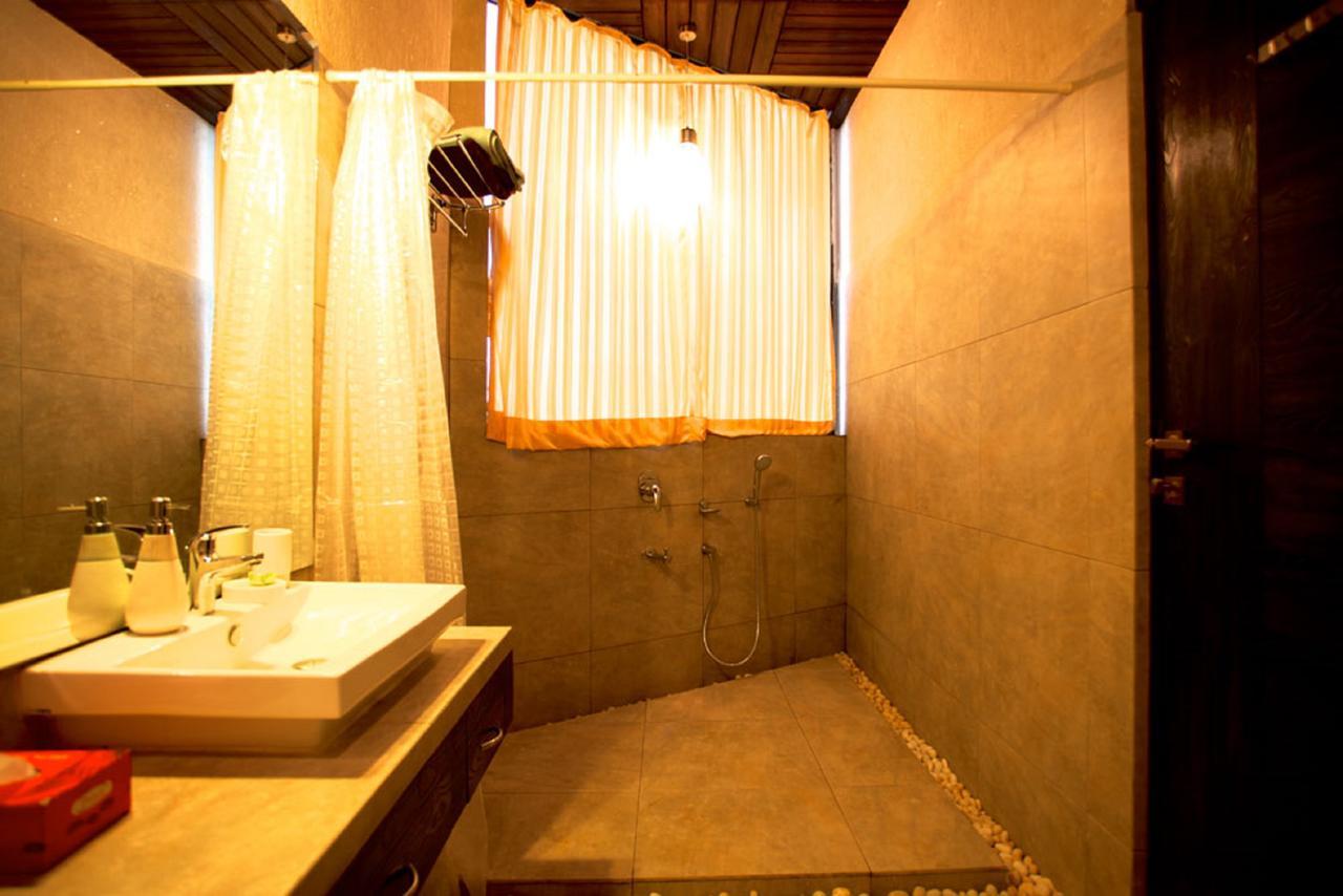 Kino Lakeside Chalet Hotel โลนาวาลา ภายนอก รูปภาพ